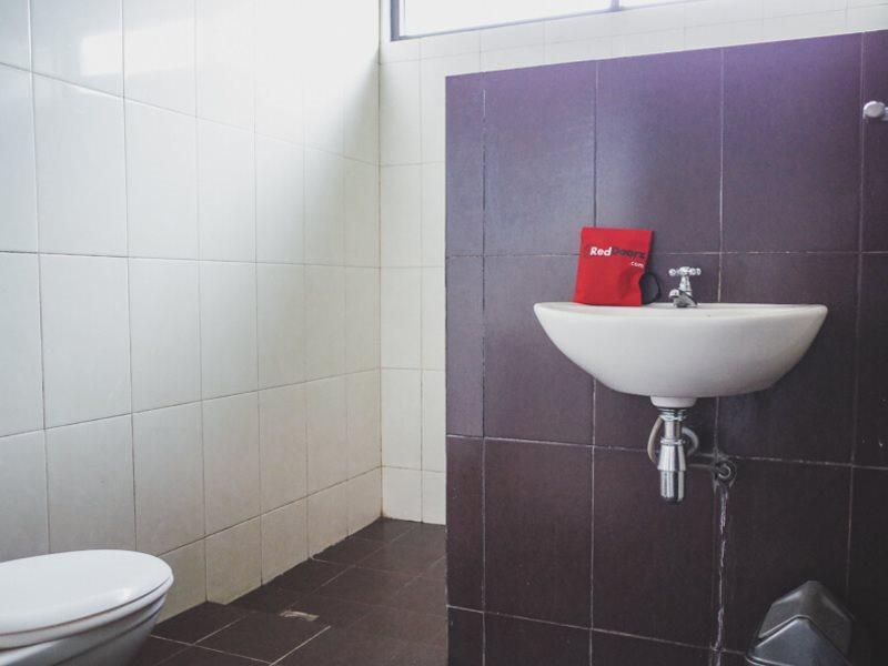 Reddoorz Near Taman Kota Lapang Merdeka Sukabumi Luaran gambar