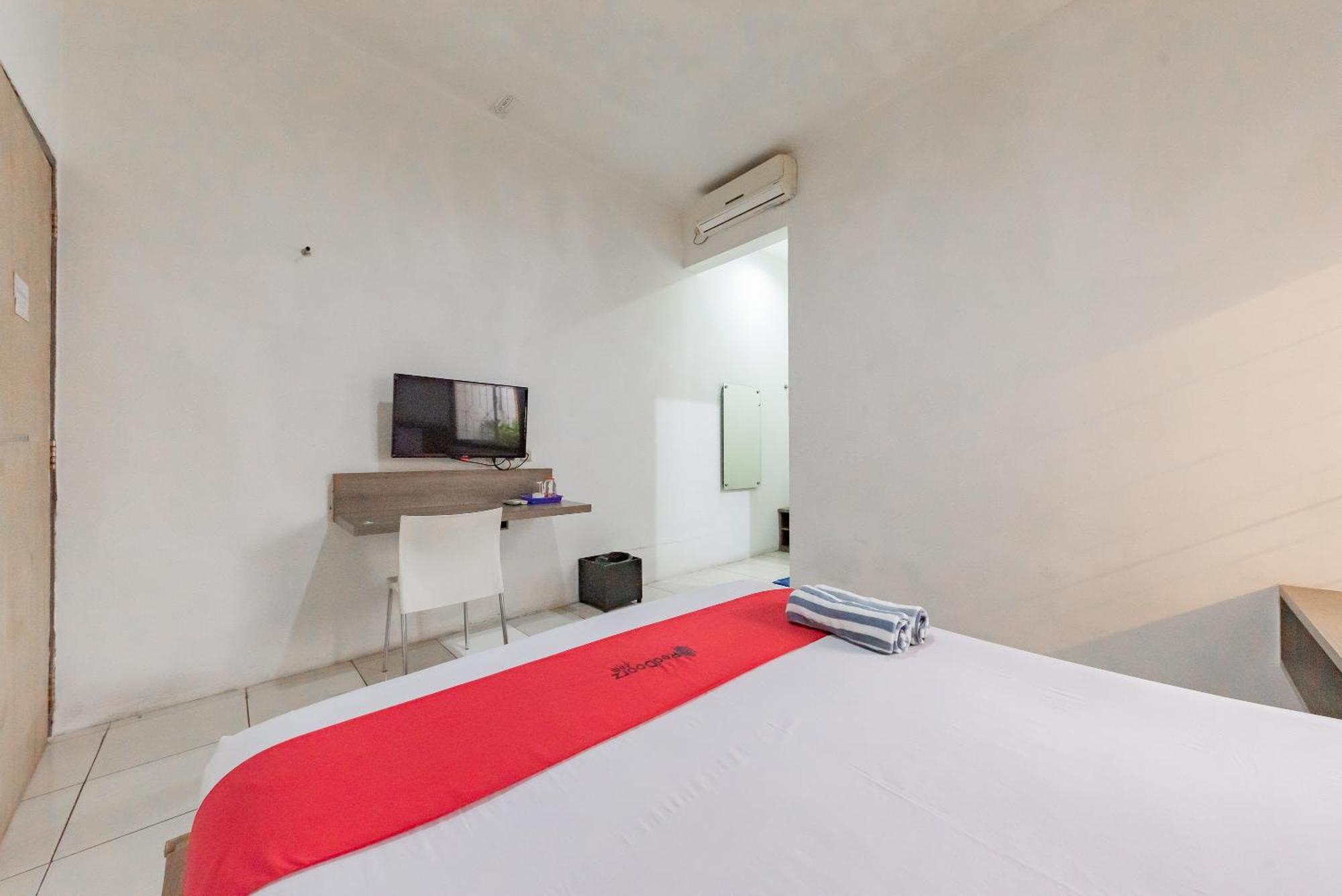 Reddoorz Near Taman Kota Lapang Merdeka Sukabumi Luaran gambar