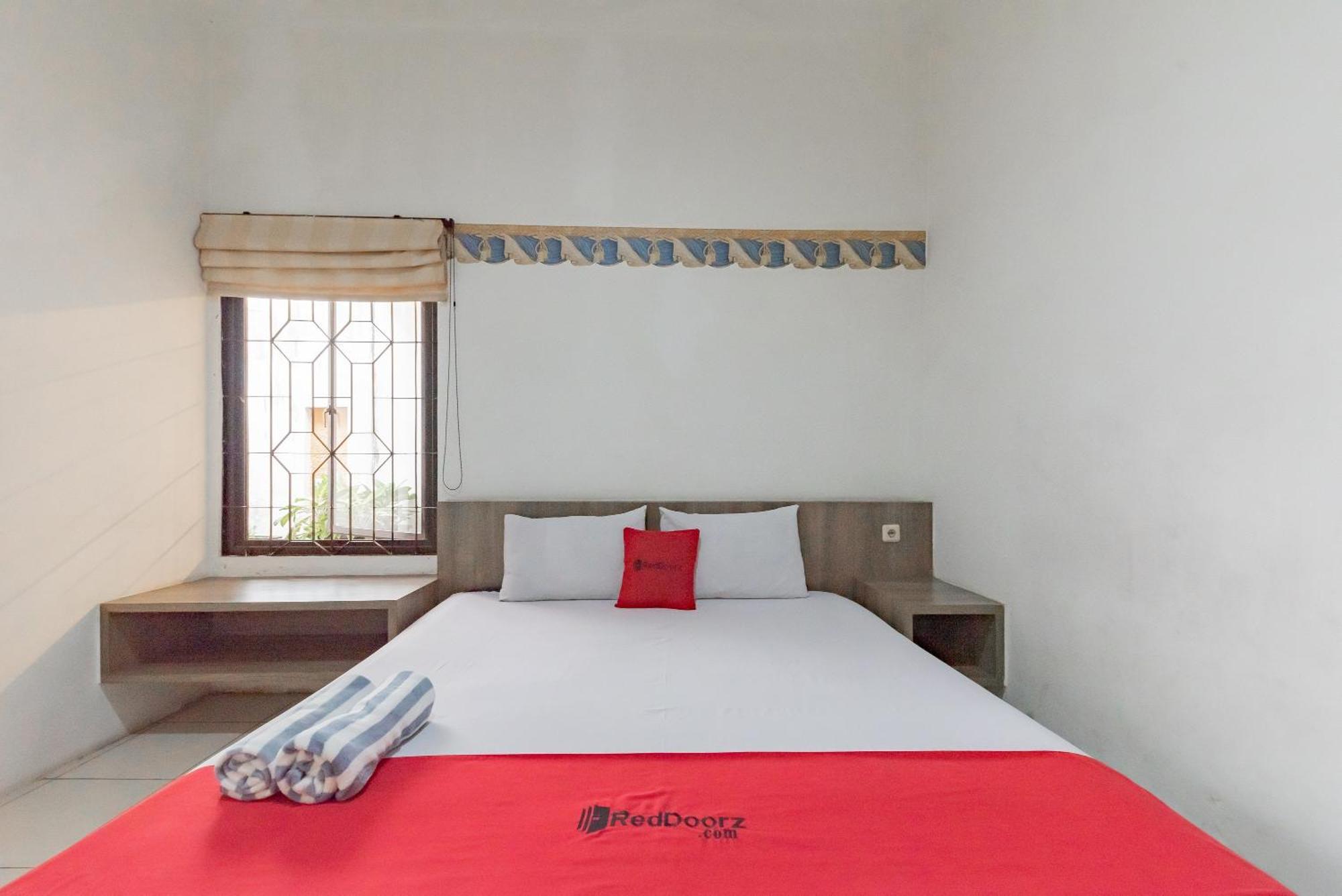Reddoorz Near Taman Kota Lapang Merdeka Sukabumi Luaran gambar