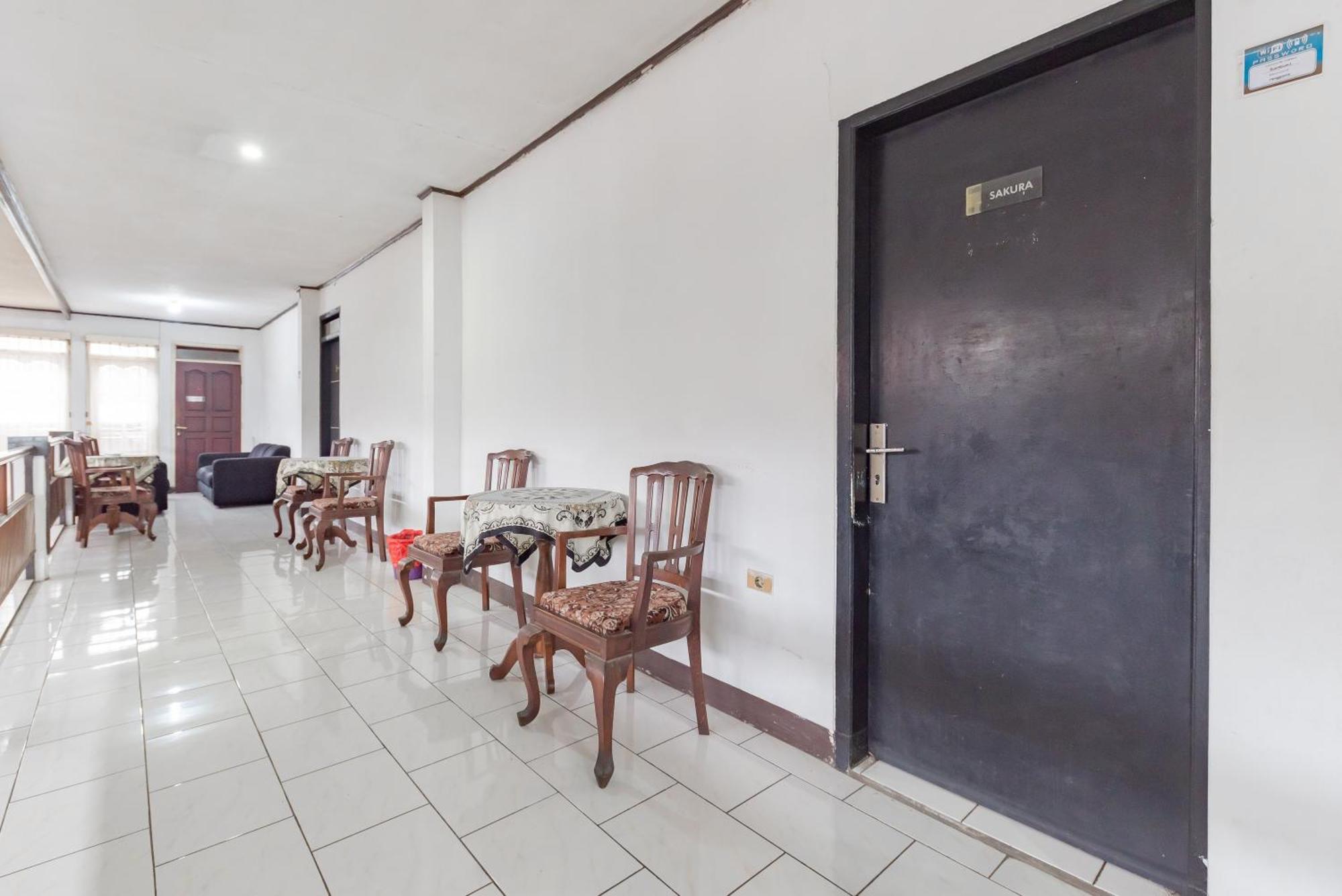 Reddoorz Near Taman Kota Lapang Merdeka Sukabumi Luaran gambar