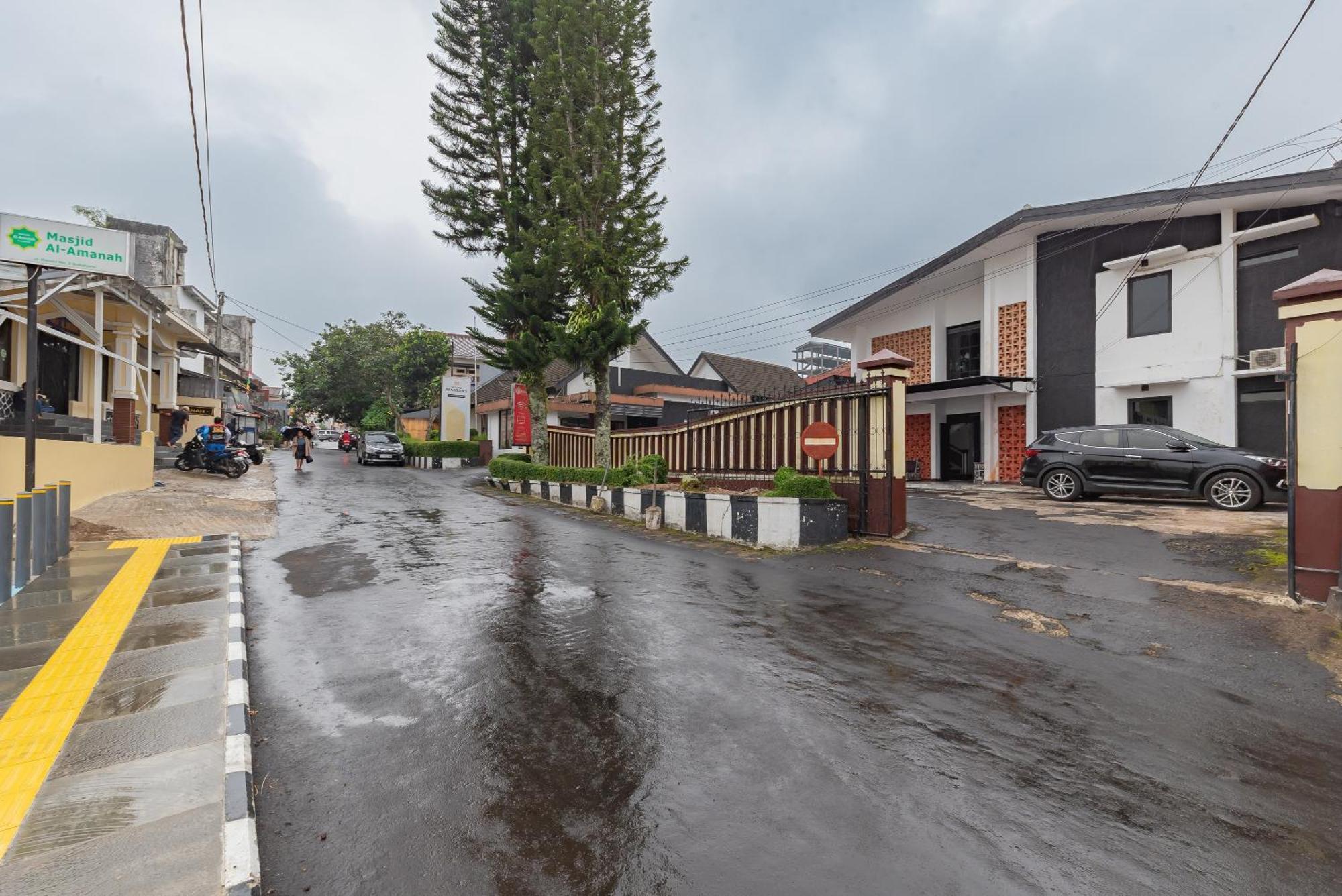 Reddoorz Near Taman Kota Lapang Merdeka Sukabumi Luaran gambar