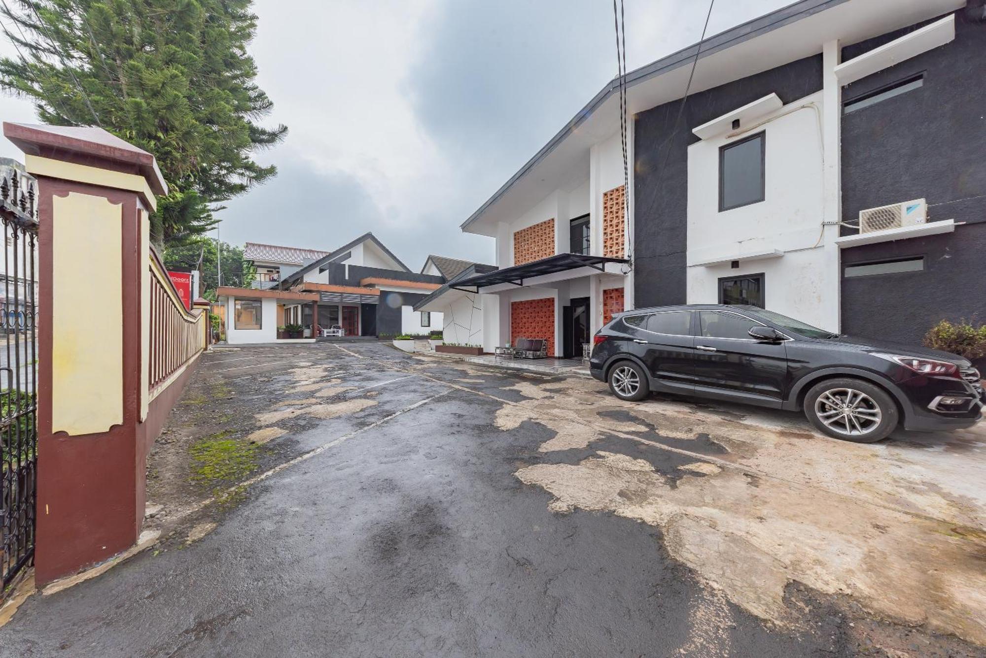 Reddoorz Near Taman Kota Lapang Merdeka Sukabumi Luaran gambar